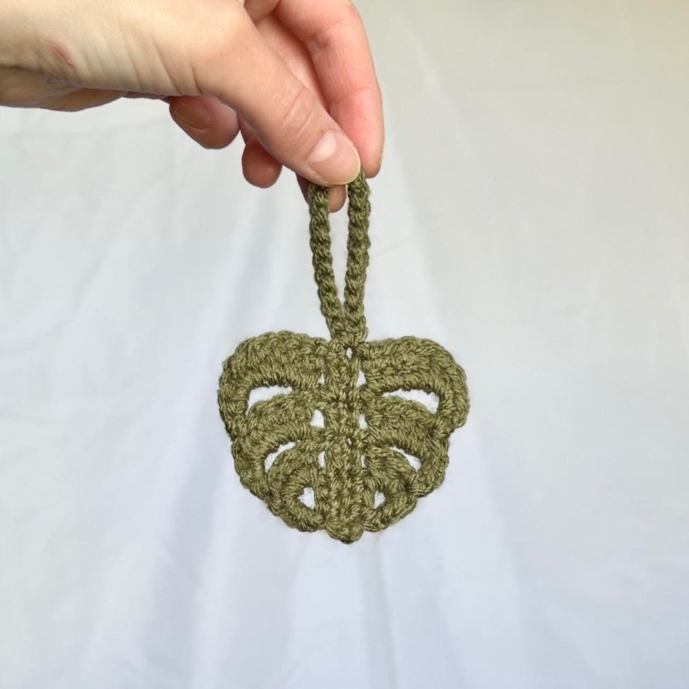 Monstera Leaf Keychain